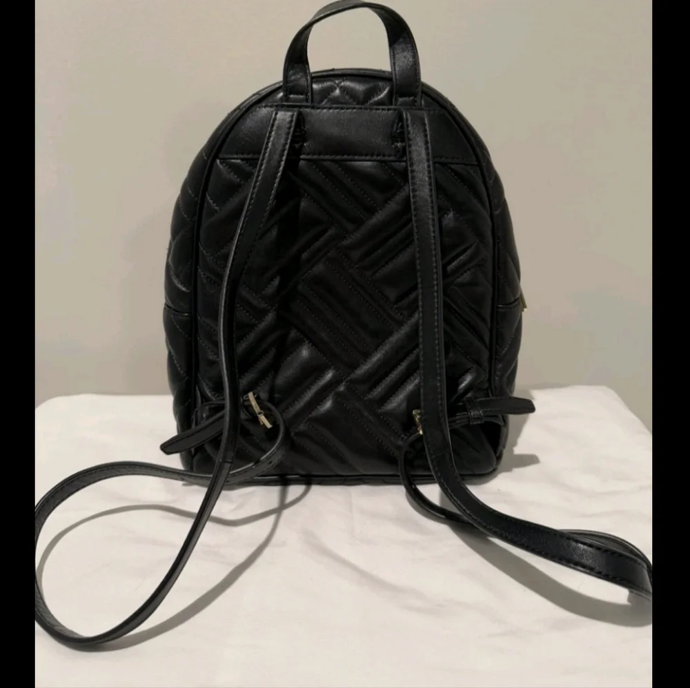 Michael Kors Abbey Medium Backpack Leather Quilted Black - Picture 4 of 10